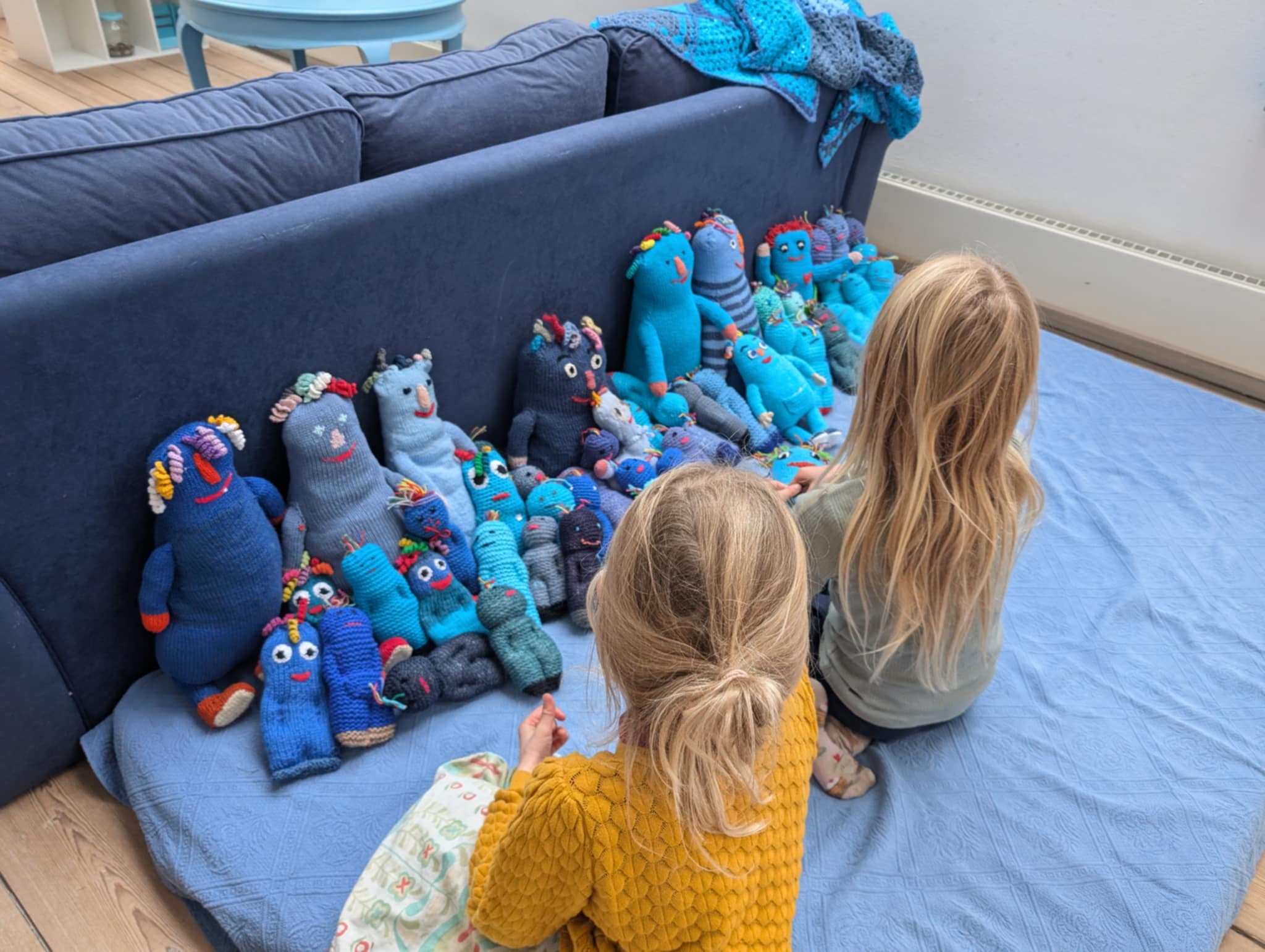 Elever kigger på Bibber-bamserne