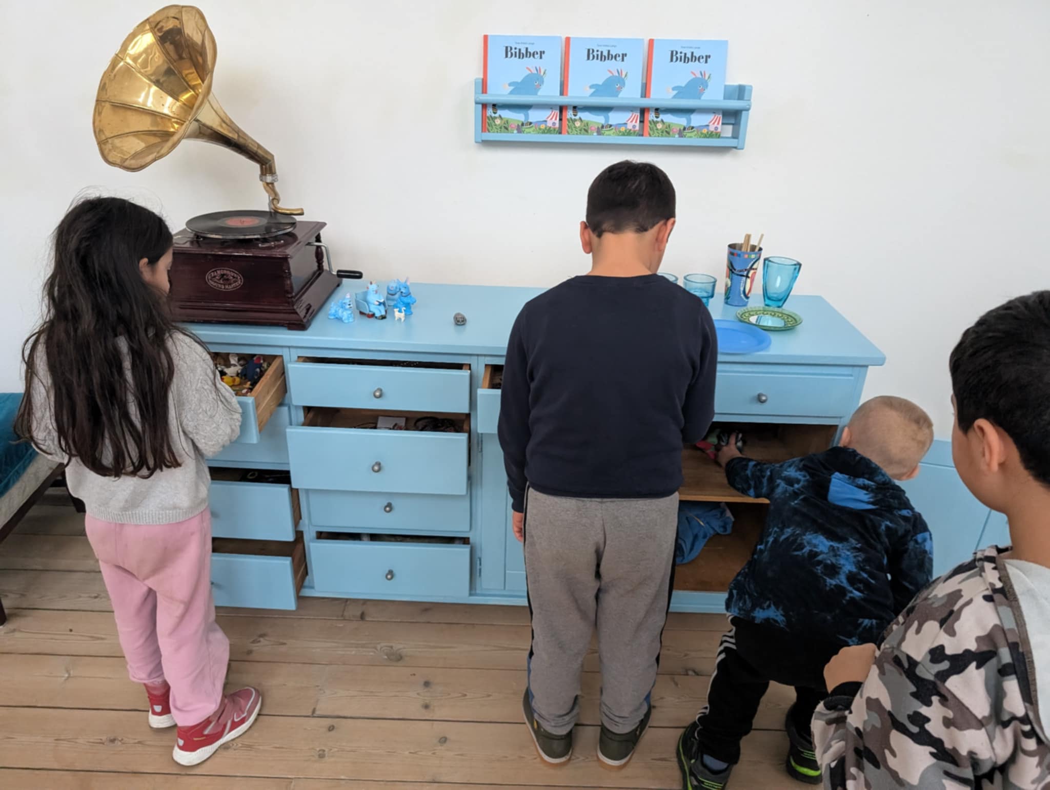 Elever udforsker Bibbers hjem i Bibber-udstillingen