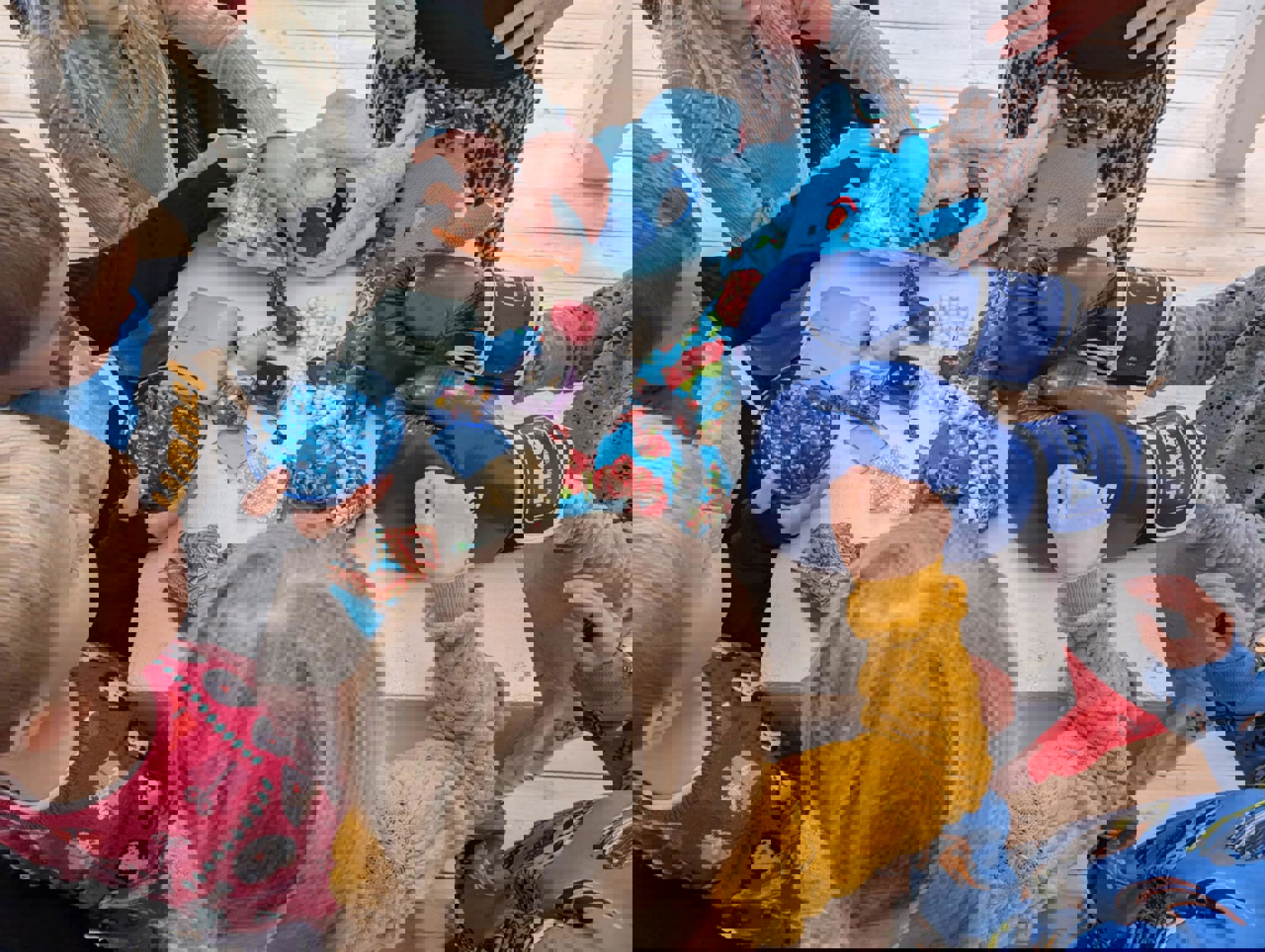 Elever har fundet genstande i udstillingen, de synes er mest spændende